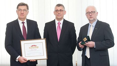 Apdovanoti geriausi 2012 metų mokytojai