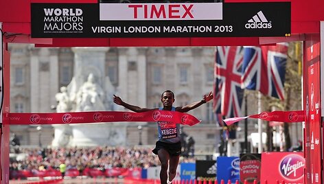 Etiopijos bėgikas Yukiko Akaba pirmasis fini&scaron;avo Londono maratone