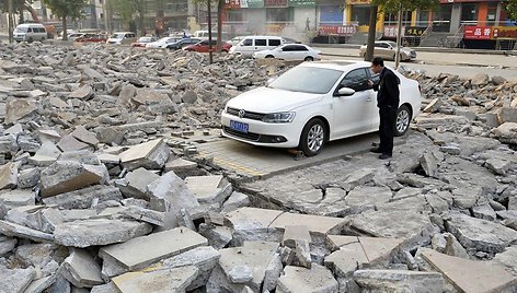 Statybvietėje paliktas „Volkswagen“ automobilis