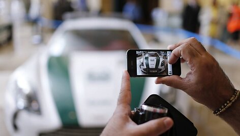 Dubajaus policijos automobilis &bdquo;Aston Martin One-77&ldquo;