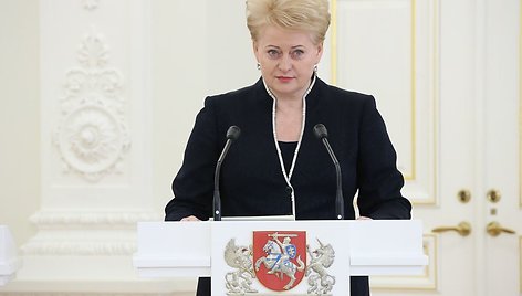 Dalia grybauskaitė apdovanojo Nacionalinio diktanto konkurso nugalėtojus