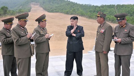 Kim Jong Unas prie statomo slidinėjimo kurorto