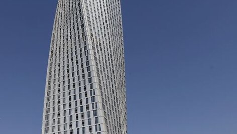 &bdquo;Cayan&ldquo; dangoraižis Dubajuje