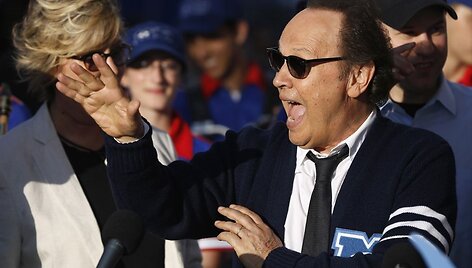 Billy Crystalas