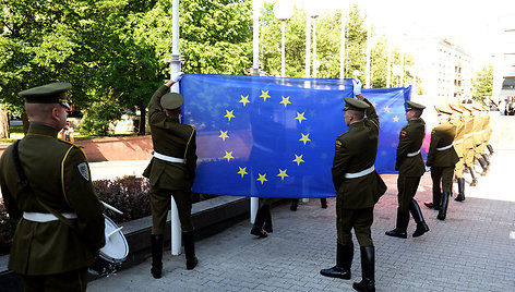 Europos Sąjungos vėliavų pakėlimo ceremonija