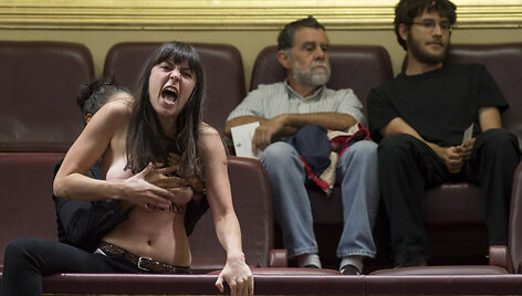 &bdquo;Femen&ldquo; aktyvisčių protestas Madrido kongresų rūmuose