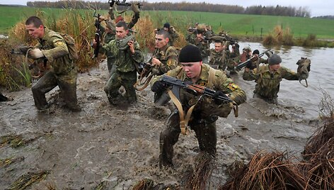 Baltarusijos kariai laikė &bdquo;Raudonosios beretės&ldquo; egzaminą.