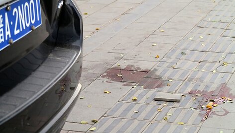 Kraujo žymės ant &scaron;aligatvio