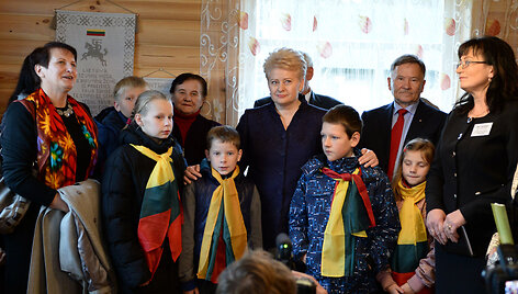 Dalia Grybauskaitė Antana&scaron;ės kaimo bibliotekoje