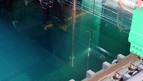 Kuro strypų i&scaron;kėlimo darbai Fuku&scaron;imos atominėje elektrinėje