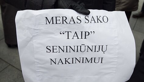 Protestas prie&scaron; seniūnijų naikinimą