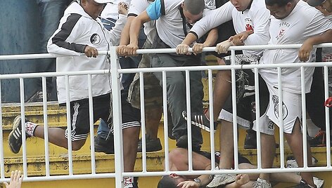 &bdquo;Vasco da Gama&ldquo; futbolo fanai mu&scaron;a &bdquo;Atletico Paranaense&ldquo; gerbėją