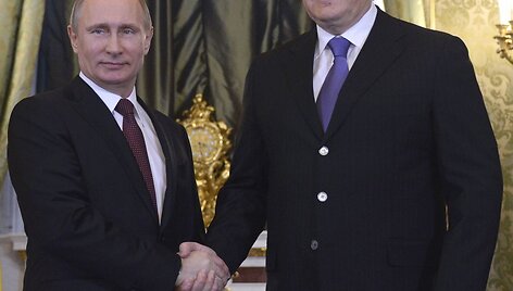 Rusijos prezidentas Vladimiras Putinas ir Ukrainos prezidentas Viktoras Janukovyčius