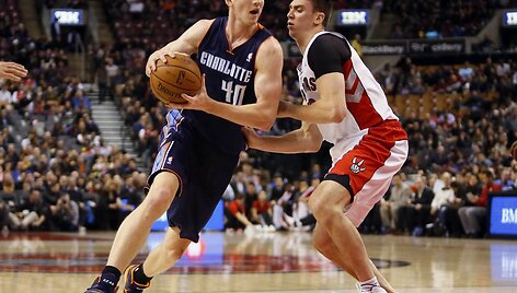 Cody Zelleris ir Tyleris Hansbroughas