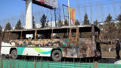 Kinijoje sudegęs autobusas