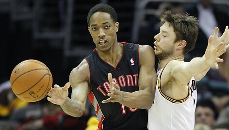 DeMaras DeRozanas ir Matthew Dellavedova