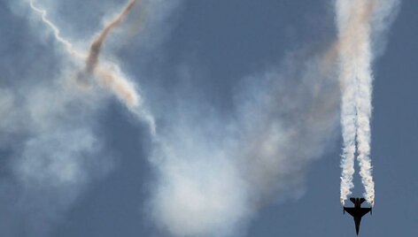 F-16