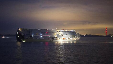 &bdquo;Hoegh Osaka&ldquo; krovininis laivas Laman&scaron;o sąsiauryje