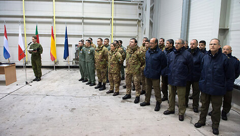 NATO oro policijos misijos kontingentų pasikeitimo ceremonija