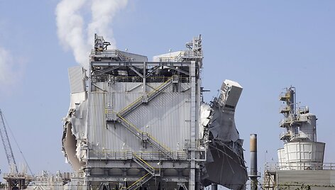 &bdquo;ExxonMobil&ldquo; naftos perdirbimo gamykla po sprogimo