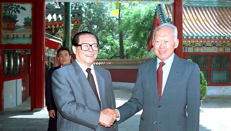 Kinijos prezidenas Jiangas Zeminas ir Lee Kuan Yew (1993 m.)