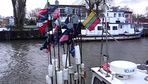 565c2533a89c5video_565c252ef0dc8