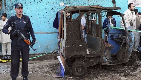 Pakistano policininkas nelaimės vietoje