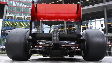 „McLaren Mercedes MP4-26“ galas