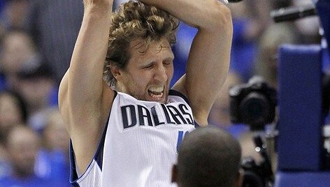 Dirko Nowitzki dėjimas į krep&scaron;į