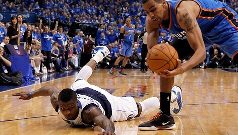 DeShawnas Stevensonas ir Thabo Sefolosha