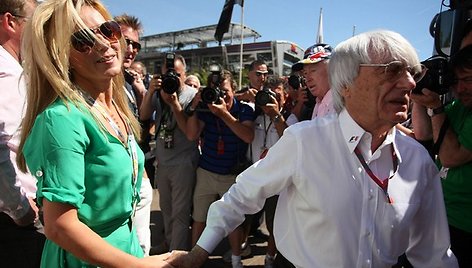 Geri Halliwell ir Bernie Ecclestone'as