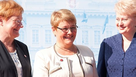 Suomijos prezidentė Tarja Halonen (kairėje), Švedijos energetikos ministrė Maud Olofsson (centre) ir Lietuvos prezidentė Dalia Grybauskaitė