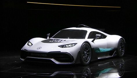 mercedes-amg-project-one-tarsi-formule-1-viesuose-keliuose