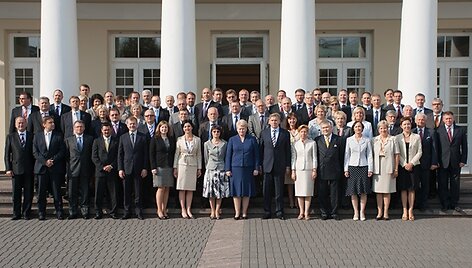 Lietuvos diplomatinių atstovybių vadovai su prezidente Dalia Grybauskaite (centre)