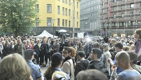 Žurnalistai laukia Anderso Behringo Breiviko