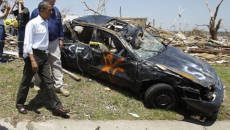 JAV prezidentas Barackas Obama tornado nusiaubtoje vietovėje
