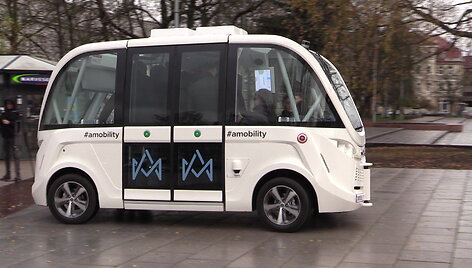vilniuje-pristatytas-autobusa-primenantis-savavaldis-automobilis