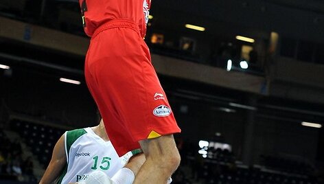 Rudy Fernandezo dėjimas į krep&scaron;į