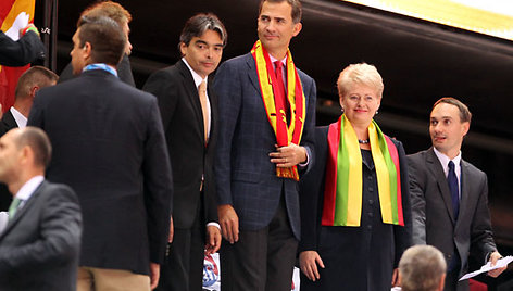 Ispanijos princas Felipe (centre), Lietuvos prezidentė Dalia Grybauskaitė (antra iš kairės)