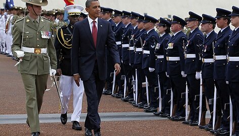 JAV prezidento Baracko Obamos pasitikimo ceremonija prie Australijos parlamento rūmų
