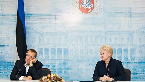 Estijos prezidentas Toomas Hendrikas Ilvesas ir Lietuvos prezidentė Dalia Grybauskaitė