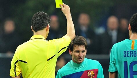 Lioneliui Messi parodyta geltonoji kortelė