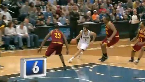 Su kamuoliu Ricky Rubio