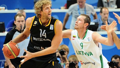 Dirkas Nowitzkis prie&scaron; Darių Songailą