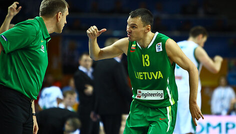 &Scaron;arūnas Jasikevičius (kairėje) 2011 m. Europos čempionate