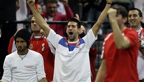 Triumfuojantys Serbijos rinktinės nariai