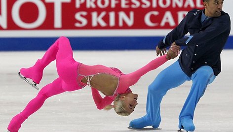 Aliona Savchenko ir Robinas Szolkowy susigrąžino Europos čempionų vardus.