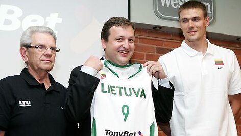 Antanas Guoga ir toliau rems Lietuvos krep&scaron;inio rinktinę.
