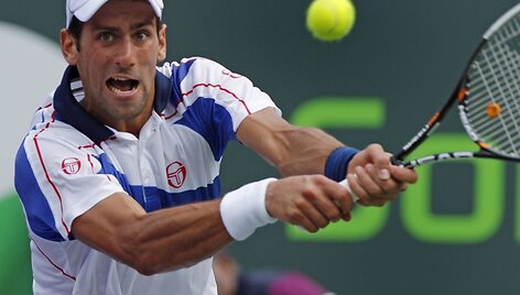 Novakas Djokovičius pusfinalyje eliminavo Mardy Fishą.