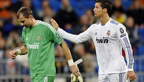 Jerzy Dudekas ir Cristiano Ronaldo